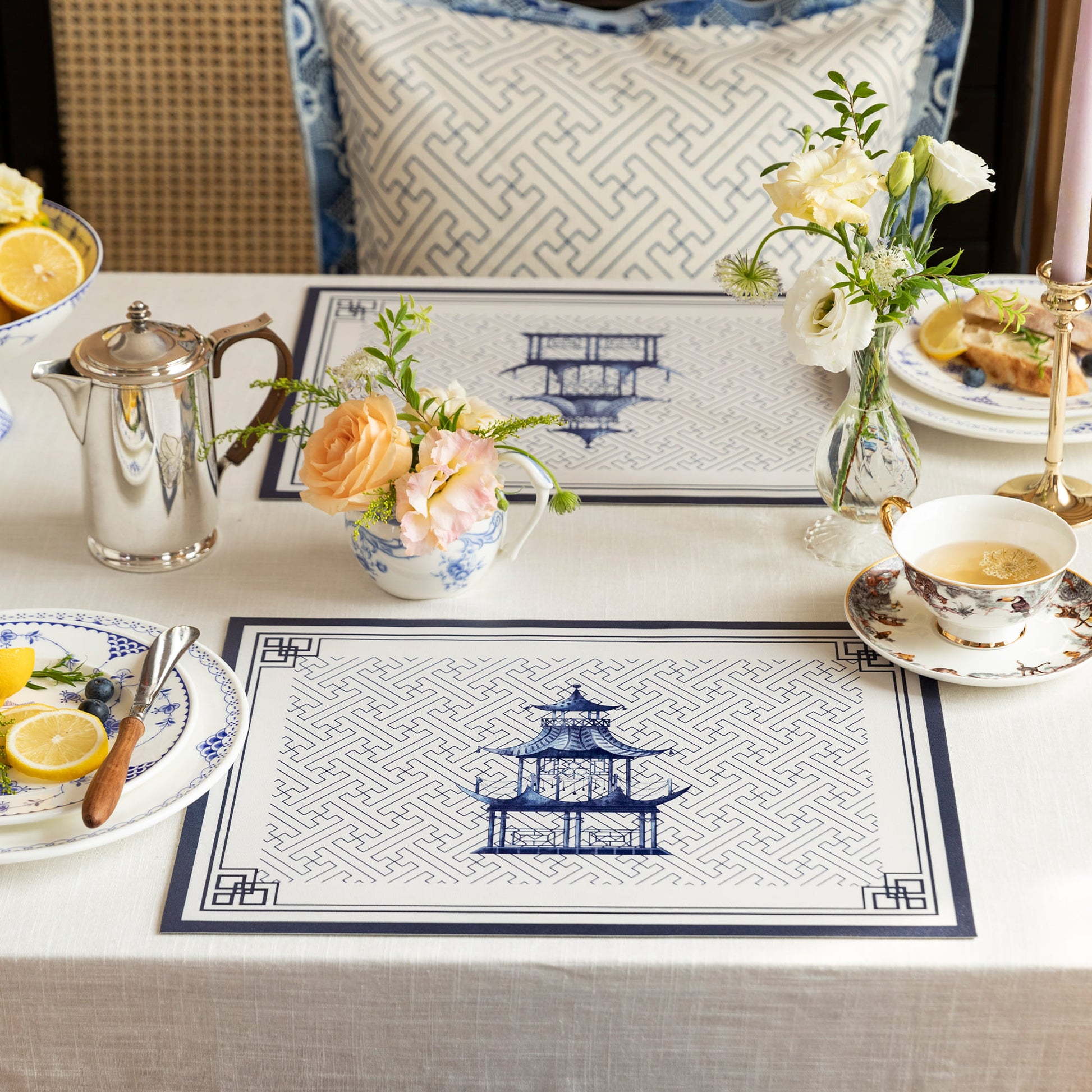 Nabis Retro Blue and White Porcelain Pattern Placemat