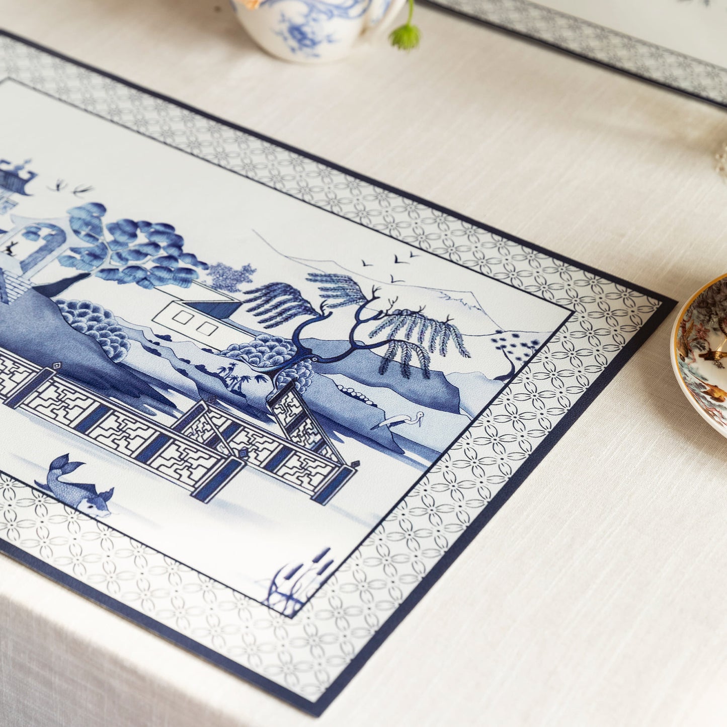 Nabis Retro Blue and White Porcelain Houses Pattern Placemat