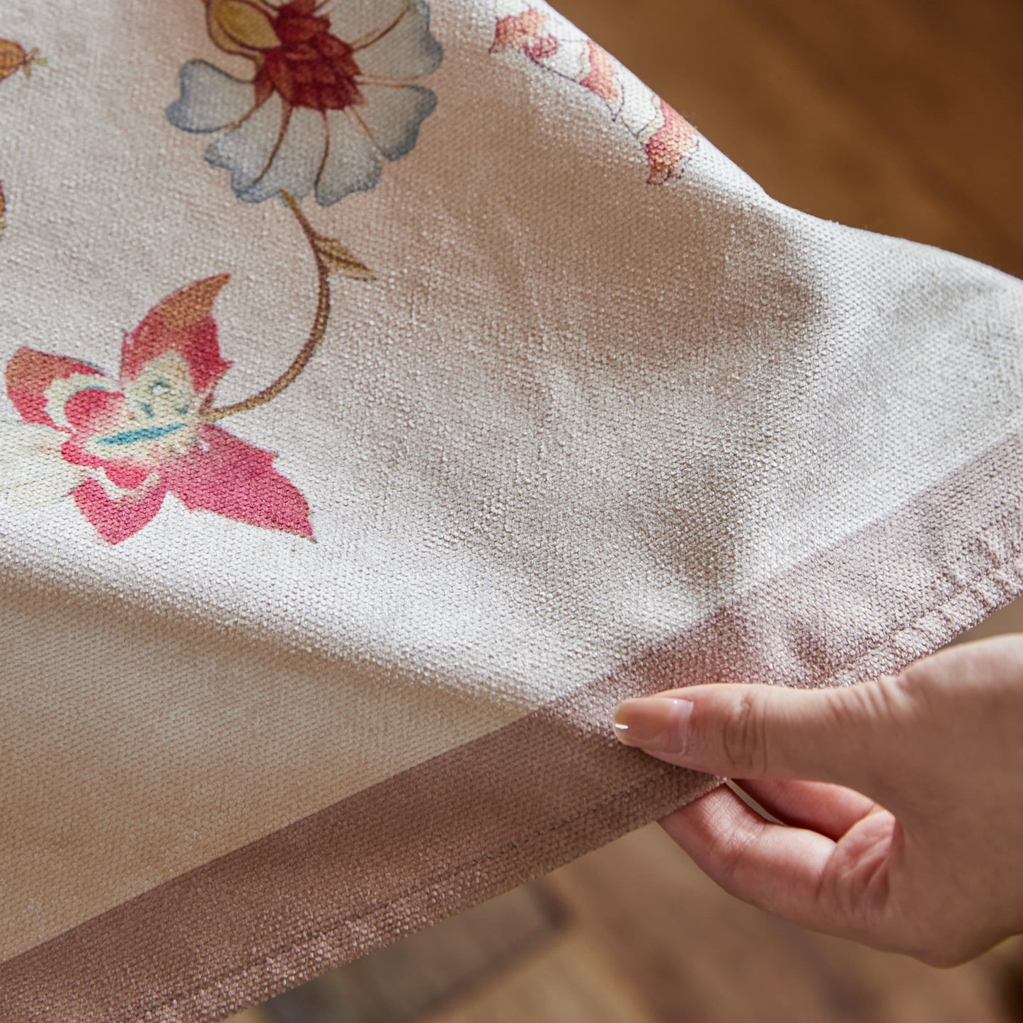 Nabis Rustic Style Floral Printed Custom Tablecloth