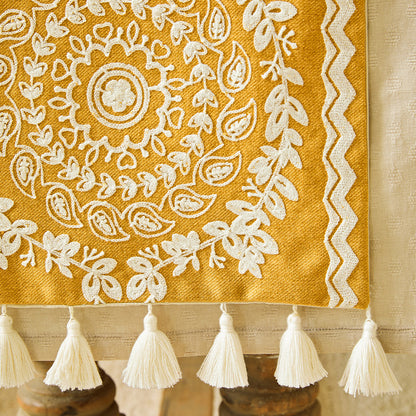 Terista Rustic Farmhouse Tassel Table Runner